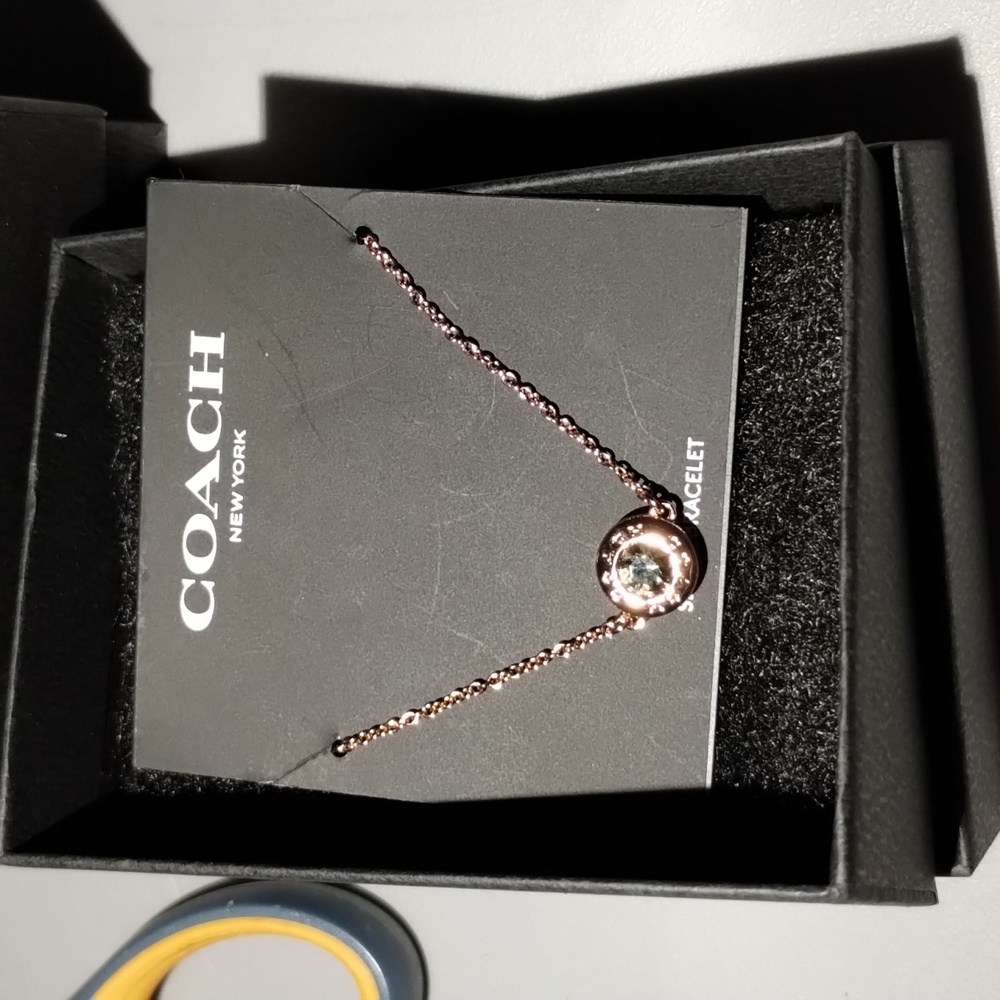 Coach Slider Bracelet Goldtone Crystal nwt - Picture 3 of 3